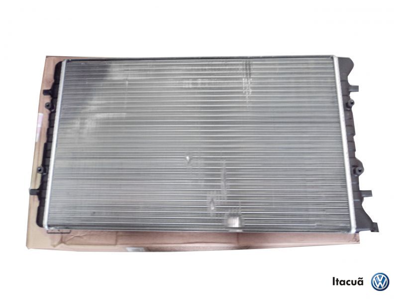 RADIADOR DE AGUA 650X414MM GOLF COM AR