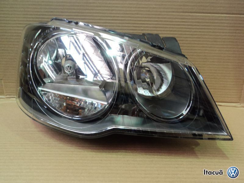 Farol Máscara Negra Lado Direito Golf